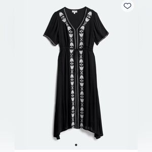 NYTT Black Dress with White Embroidered Trim